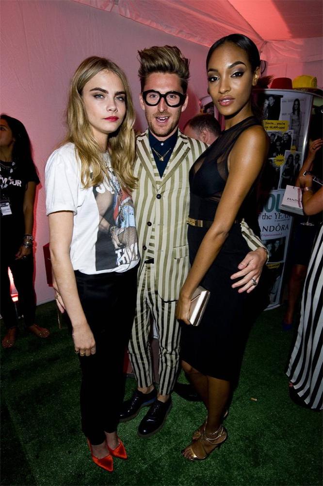 Jourdan Dunn with Cara Delevingne and Henry Holland next to the Tia Maria bar
