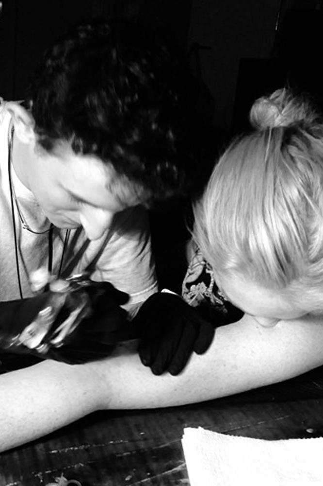 Lindsay Lohan gets new tattoo
