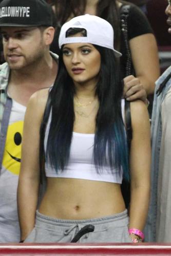 Kylie Jenner Denies Dropping out of School