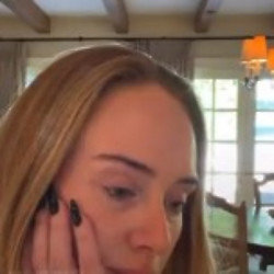 Adele (c) Instagram Live