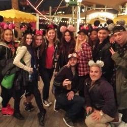 Christina Aguilera and friends at Disney's California Adventure park (c) Twitter