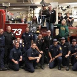 Dave Grohl and firefighters (c) Instagram 
