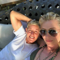 Ellen DeGeneres and Portia de Rossi via Instagram (c)