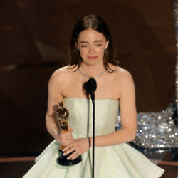 Emma Stone broke her dress before landing the Best Actress Oscar