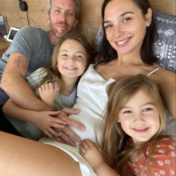 Gal Gadot with her family (c) Twitter