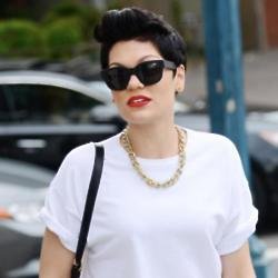 Jessie J loves a bargain like the rest of us