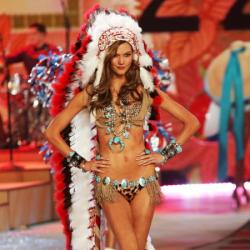 Karlie Kloss walks the Victoria's Secret runway