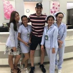 Keith Duffy and hospital staff (c) Instagram