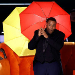 Kenan Thompson kicked off the Emmy Awards with a dance medley