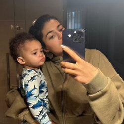 Kylie Jenner and her son Aire (c) Instagram