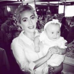 Lady Gaga and Sistilia (c) Instagram