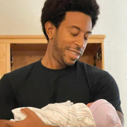 Ludacris with his newborn baby (c) Instagram