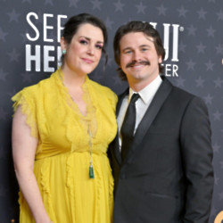 Melanie Lynskey with husband Jason Ritter