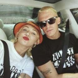 Miley Cyrus and Cody Simpson (c) Instagram