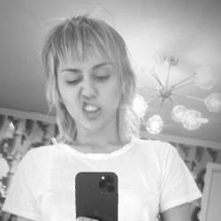 Miley Cyrus (c) Instagram