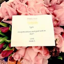 Nick Cannon's flowers for Tyra Banks (c) Twitter
