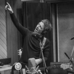 Noel Gallagher hits the studio 