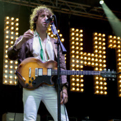 Razorlight will be supported by Toploader, Embrace and The Feeling