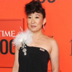 Sandra Oh struggled to cope with the pressures of fame