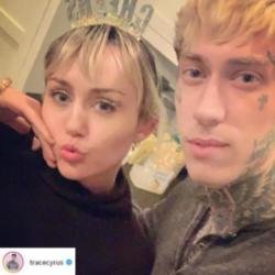 Trace and Miley Cyrus (c) Instagram/TraceCyrus