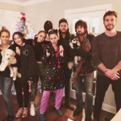 Trish, Noah, Brandi, Miley, Braison and Billy Ray Cyrus with Liam Hemsworth