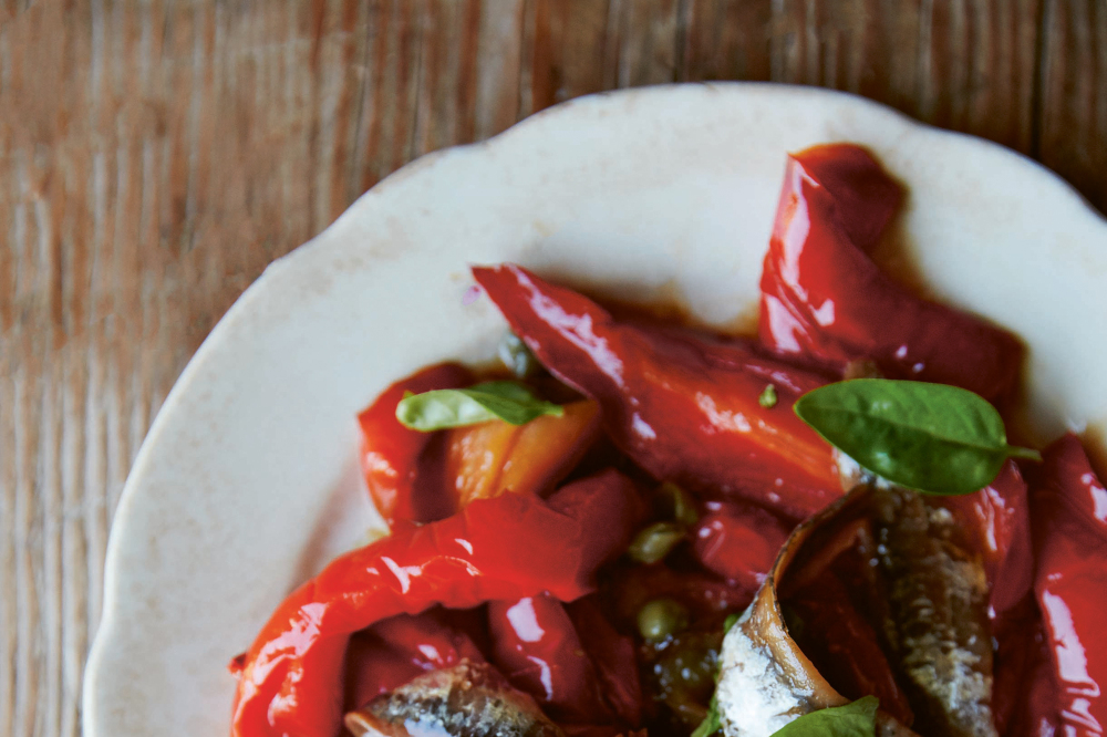 Deep-fried peppers with anchovies and capers recipe