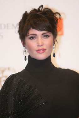 gemma arterton refuses to lose weight - female first