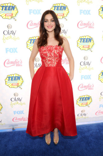 Odeya Rush’s love for red gowns 1