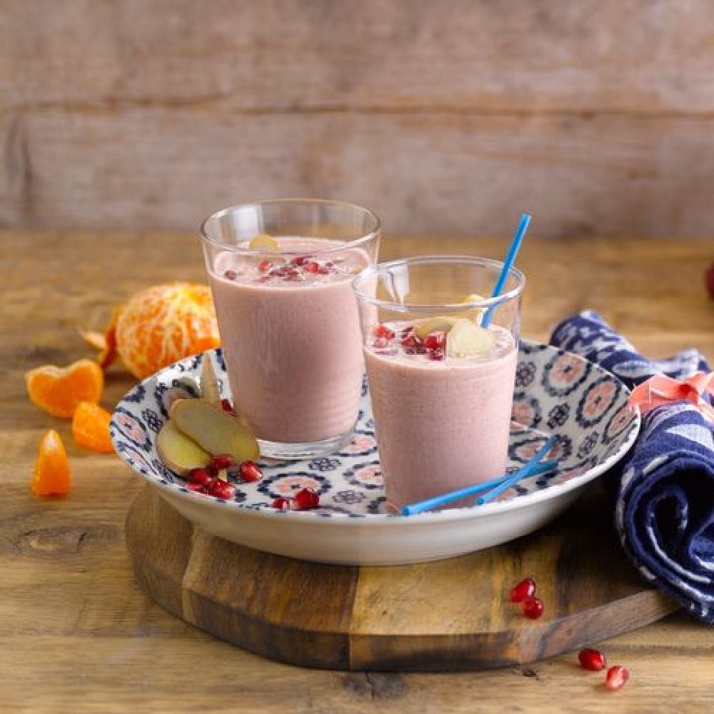 Almond and Pomegranate Smoothie