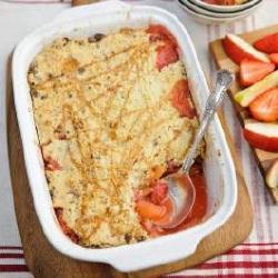 Sweet Eve Strawberry, Pink Lady® Apple and Gorwydd Caerphilly Crumble