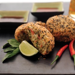 Thai Recipes: Sesame Crisp Thai Crab Cakes 