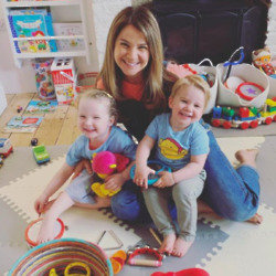 Izzy Judd and her children (Credit: Instagram)