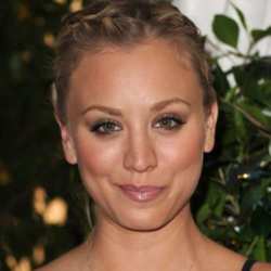 Kaley Cuoco sparks engagement rumours at the Golden Globes
