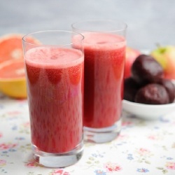 Detox Drinks: Apple, Beetroot and Grapefruit Smoothie Recipe