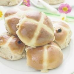 Easter Recipes: Hot Cross Buns