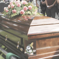 Daughter finds wrong body in mother's coffin