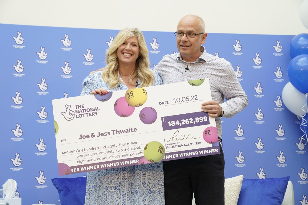 Jess and Joe Thwaite are the luckiest lottery winners in UK history / Picture Credit: PA Images/Alamy Stock Photo