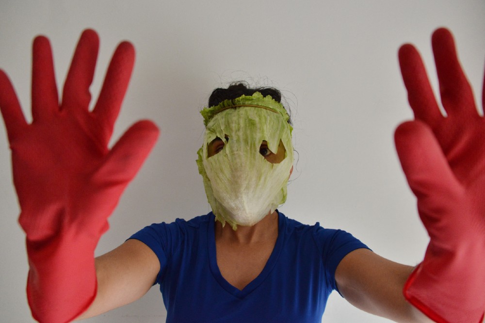 A woman in Mexico City got creative with a lettuce / Picture Credit: Carlos Tischler/Eyepix/ABACAPRESS.COM