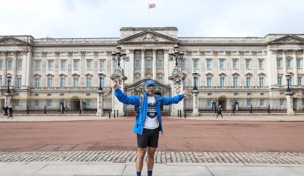 Ryan started his trek at Buckingham Palace in London
