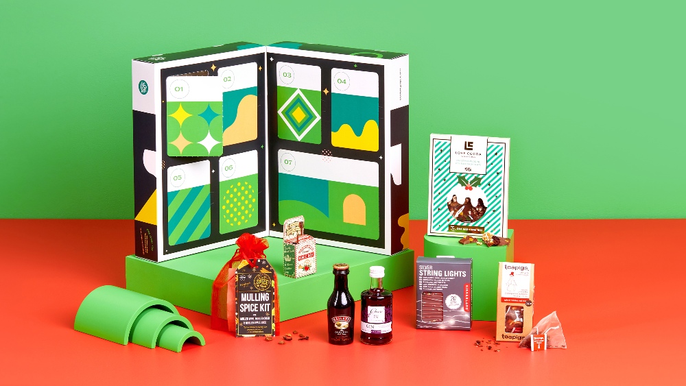 Feel the spirit of Christmas with SevenYays' exciting box of treats