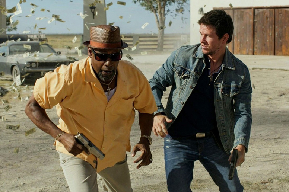Denzel Washington & Mark Wahlberg in 2 Guns