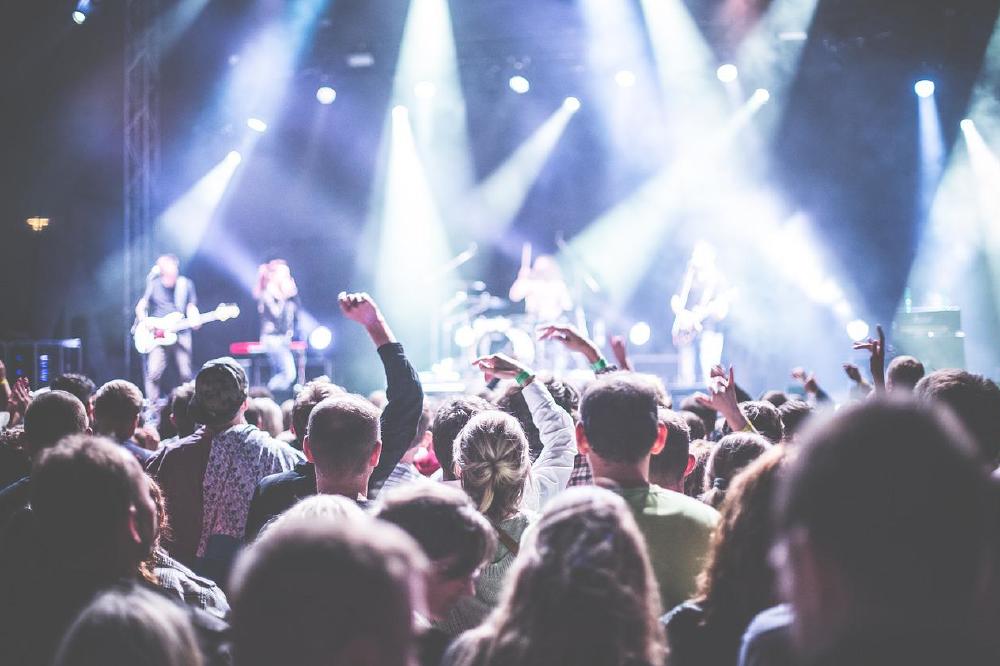 7 Ways Bands Can Give Better Performances During Live Shows