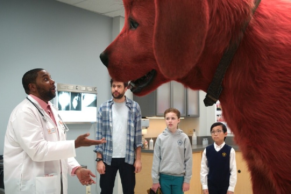 Clifford baffles the vet / Picture Credit: Paramount Pictures