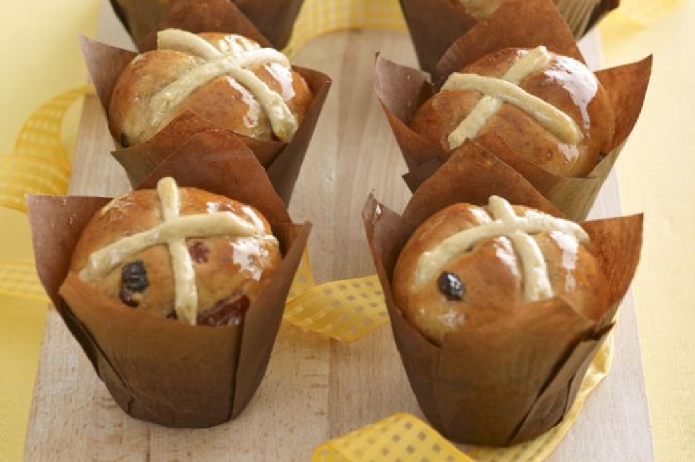 Easter Recipe: Hot Cross Muffins
