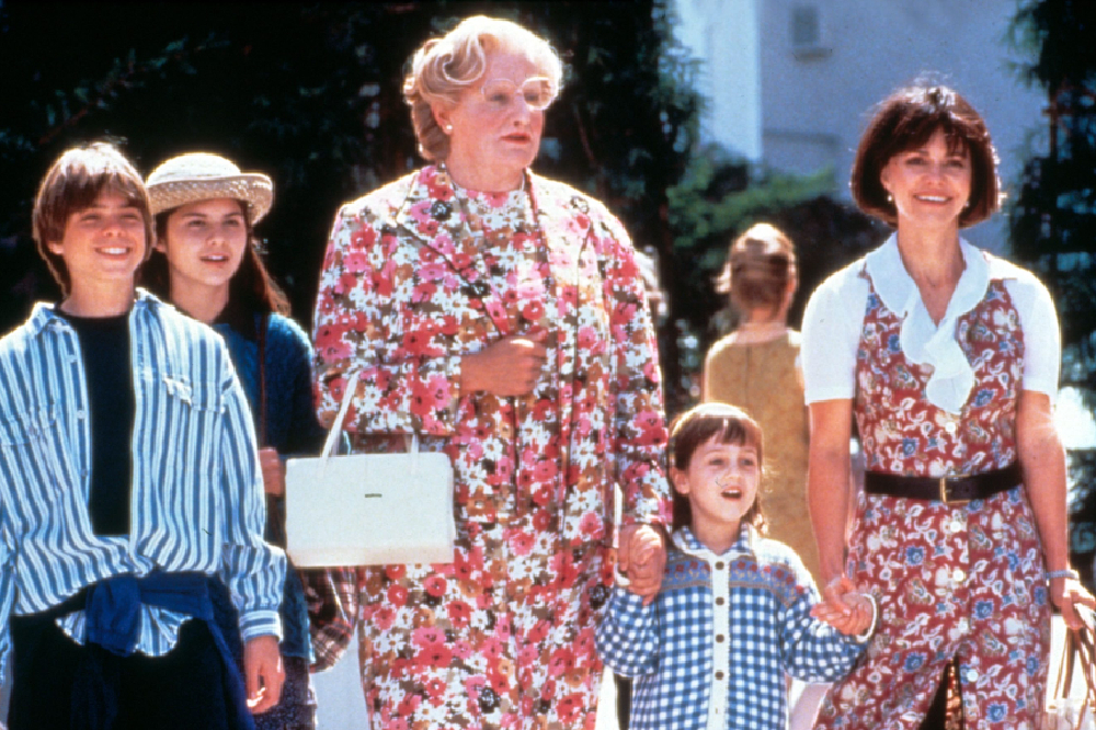 Mrs. Doubtfire with Miranda and the kids / Picture Credit: 20th Century Studios