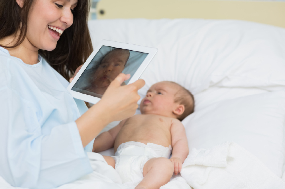 UK Mums and Dads are Creating Digital Lives for newborns