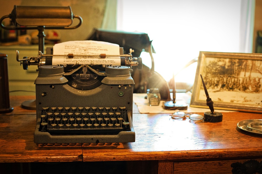 Typewriter / Pixabay