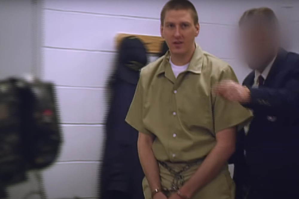 Timothy McVeigh being led to a prison interview / Picture Credit: 60 Minutes on YouTube