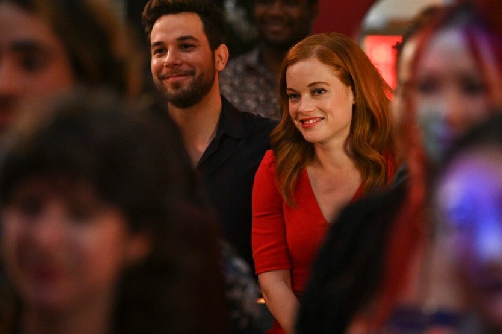 Skylar Astin and Jane Levy in Zoey's Extraordinary Christmas / Picture Credit: Roku
