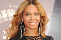 Beyonce dazzles in her Lorraine Schwartz earrings
